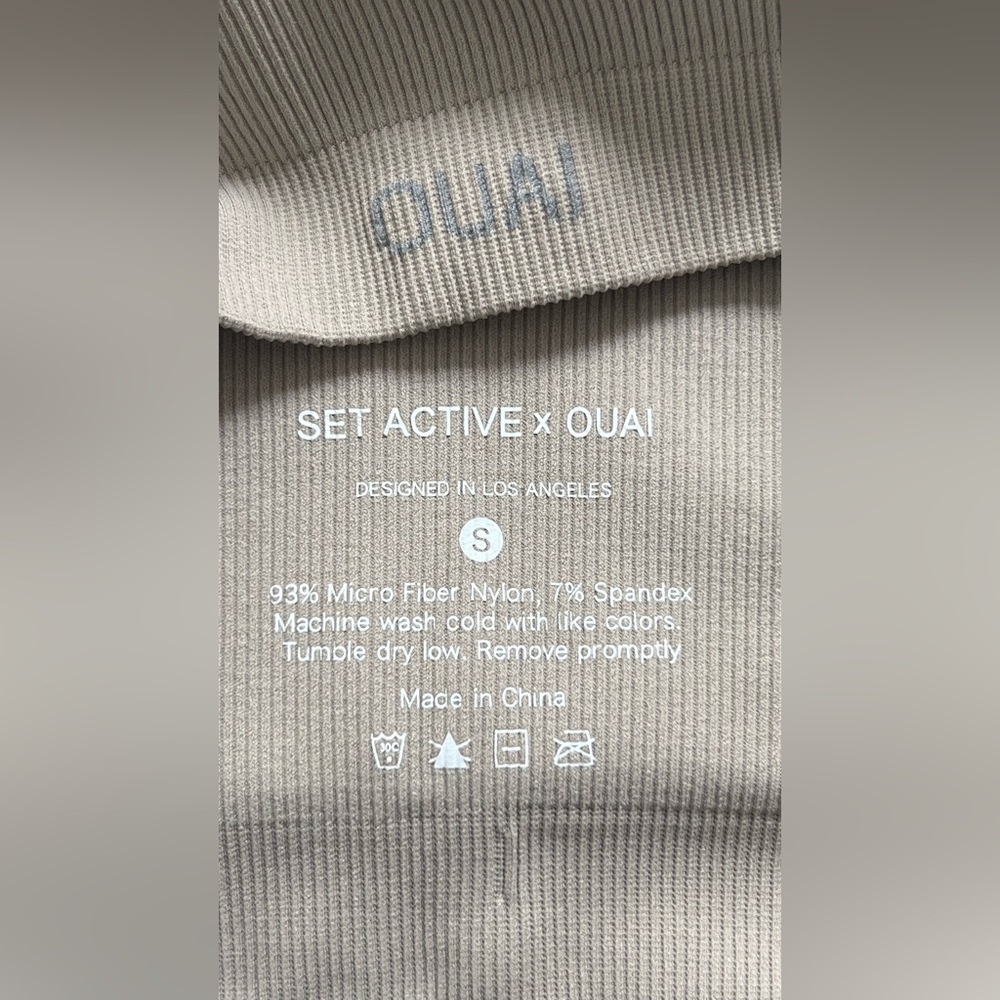 Set Active x OUAI Ribbed VNeck, Mercer Street, Small - Picture 4 of 4